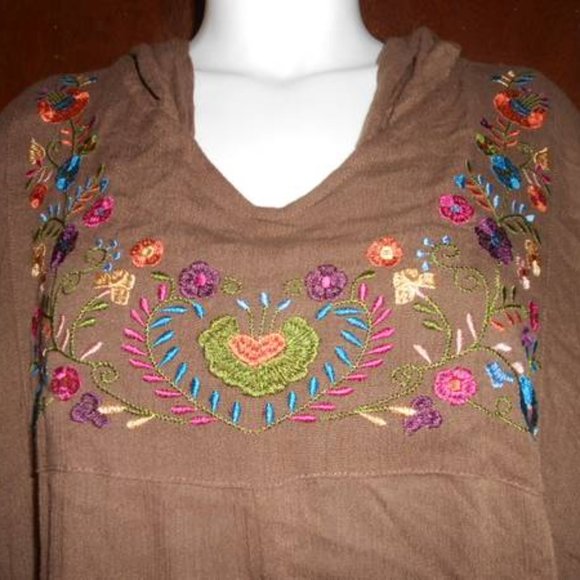 Evy’s Tree Kay Embroidered Poncho Desert Taupe Crinkle Rayon OS - Picture 7 of 8